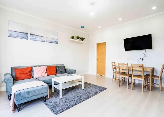 Charming Flat In Moseley