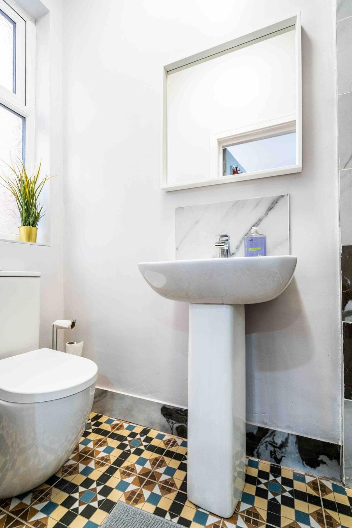 Charming Flat In Moseley Apartment *
