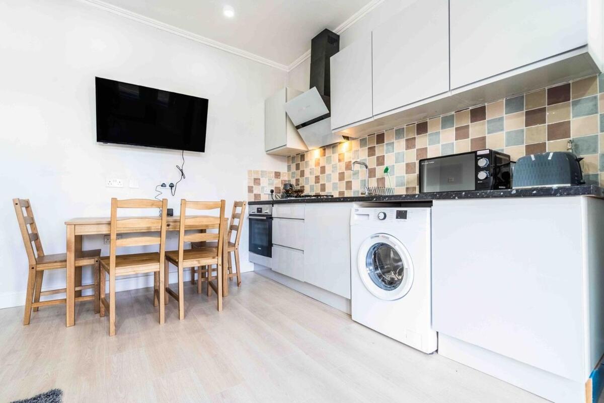 Charming Flat In Moseley